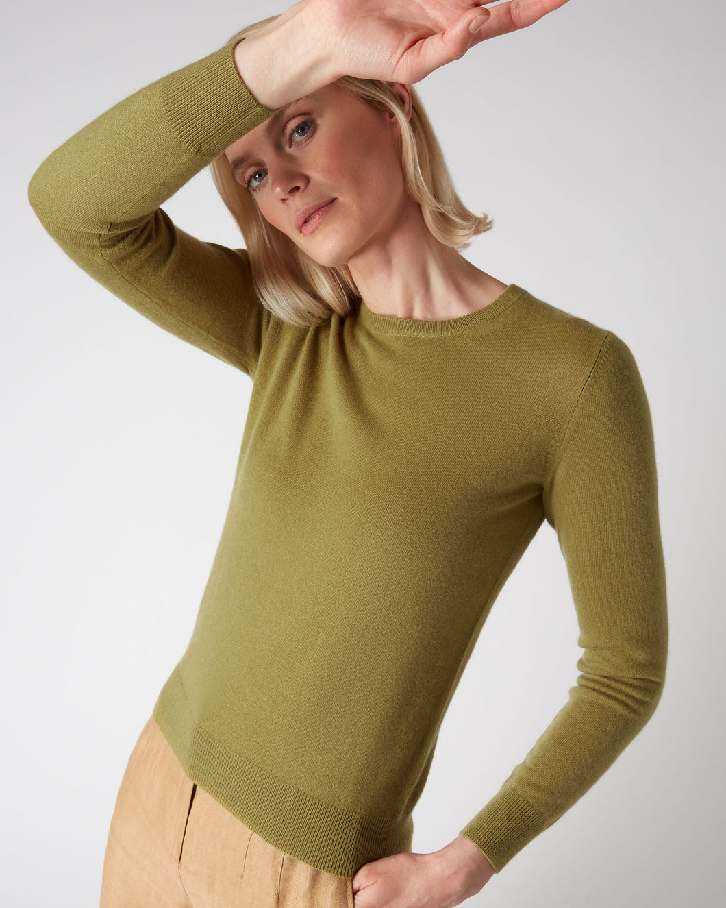 N.Peal Women's Round Neck Cashmere Jumper Chartreuse Green