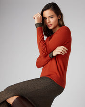 Load image into Gallery viewer, N.Peal Women&#39;s Round Neck Cashmere Jumper Dark Amber Orange
