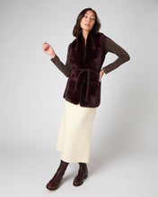 Load image into Gallery viewer, N.Peal Women&#39;s Fur Placket Milano Cashmere Gilet Plum Purple
