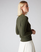 Load image into Gallery viewer, N.Peal Women&#39;s V Neck Cashmere Jumper Moss Green

