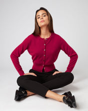Load image into Gallery viewer, N.Peal Women&#39;s Long Sleeve Cropped Cashmere Cardigan Raspberry Pink
