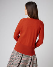 Load image into Gallery viewer, N.Peal Women&#39;s V Necked Cashmere Cardigan Dark Amber Orange
