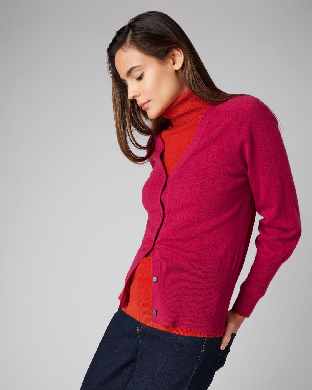N.Peal Women's V Necked Cashmere Cardigan Raspberry Pink