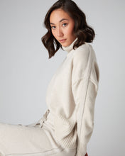 Load image into Gallery viewer, N.Peal Women&#39;s Mollie Metal Roll Neck Cashmere Jumper With Lurex Ecru White Sparkle
