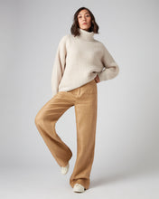 Load image into Gallery viewer, N.Peal Women&#39;s Super Chunky Rib Cashmere Jumper Ecru White
