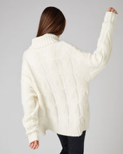 Load image into Gallery viewer, N.Peal Women&#39;s Super Chunky Cable Cashmere Jumper New Ivory White
