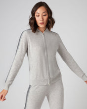Load image into Gallery viewer, N.Peal Women&#39;s Cable Sleeve Full Zip Cashmere Jumper Fumo Grey
