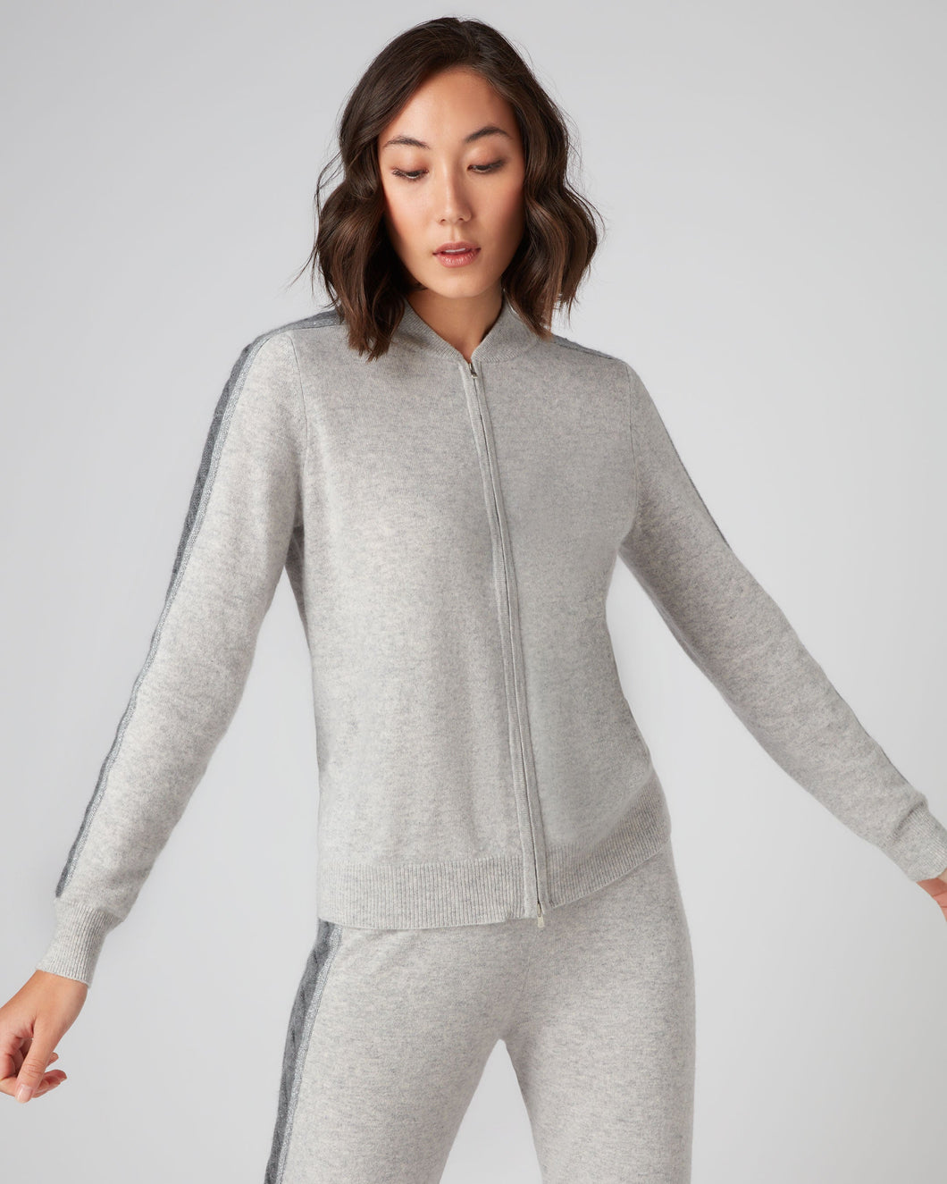 N.Peal Women's Cable Sleeve Full Zip Cashmere Jumper Fumo Grey