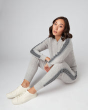 Load image into Gallery viewer, N.Peal Women&#39;s Cable Sleeve Full Zip Cashmere Jumper Fumo Grey
