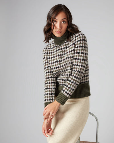 N.Peal Women's Houndstooth Roll Neck Cashmere Jumper Green