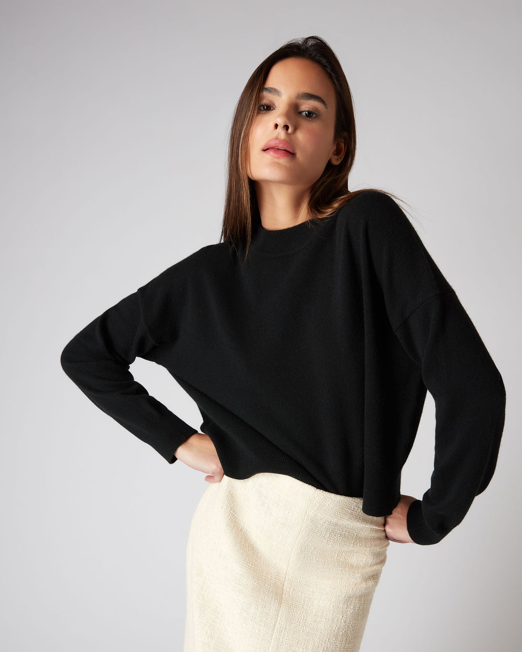 N.Peal Women's Relaxed Round Neck Cashmere Jumper Black