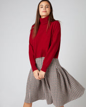 Load image into Gallery viewer, N.Peal Women&#39;s Relaxed Roll Neck Cashmere Jumper Ruby Red
