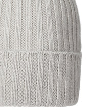 Load image into Gallery viewer, N.Peal Unisex Chunky Ribbed Cashmere Hat Pebble Grey
