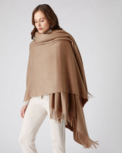 Load image into Gallery viewer, N.Peal Unisex Woven Cashmere Blanket Dark Tan Brown
