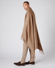 Load image into Gallery viewer, N.Peal Unisex Woven Cashmere Blanket Dark Tan Brown
