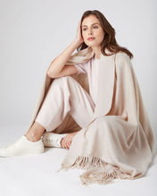Load image into Gallery viewer, N.Peal Unisex Woven Cashmere Blanket Heather Beige Brown
