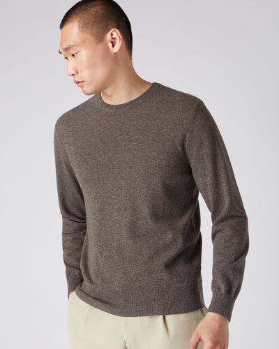 N.Peal Men's The Oxford Round Neck Cashmere Jumper Biscotti Brown