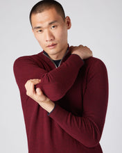 Load image into Gallery viewer, N.Peal Men&#39;s The Carnaby Half Zip Cashmere Jumper Shiraz Melange Red
