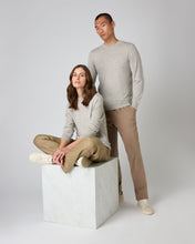 Load image into Gallery viewer, N.Peal Fine Gauge Cashmere Round Neck Jumper Fumo Grey
