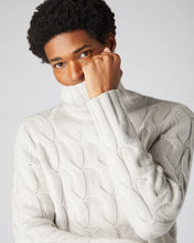 Load image into Gallery viewer, N.Peal Men&#39;s Chunky Cable Cashmere Jumper Pebble Grey
