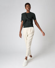 Load image into Gallery viewer, N.Peal Women&#39;s Round Neck Cashmere T Shirt Dark Green
