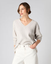 Load image into Gallery viewer, N.Peal Women&#39;s Wide Rib V Neck Cashmere Jumper Pebble Grey
