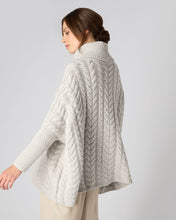 Load image into Gallery viewer, N.Peal Women&#39;s Oversize Cable Cashmere Jumper Pebble Grey
