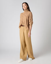 Load image into Gallery viewer, N.Peal Women&#39;s Relaxed Cable Roll Neck Cashmere Jumper Sahara Brown
