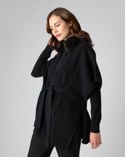 Load image into Gallery viewer, N.Peal Women&#39;s Cashmere Cape With Fur Collar Black
