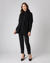 Load image into Gallery viewer, N.Peal Women&#39;s Cashmere Cape With Fur Collar Black
