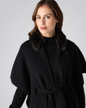 Load image into Gallery viewer, N.Peal Women&#39;s Cashmere Cape With Fur Collar Black
