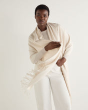 Load image into Gallery viewer, N.Peal Women&#39;s Woven Cashmere Shawl Frost White
