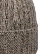 Load image into Gallery viewer, N.Peal Unisex Chunky Ribbed Cashmere Hat Wood Smoke Brown
