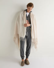 Load image into Gallery viewer, N.Peal Unisex Woven Cashmere Blanket Frost White
