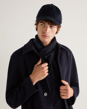 Load image into Gallery viewer, N.Peal Men&#39;s Two Tone Small Cashmere Scarf Navy Blue + Caviar Blue
