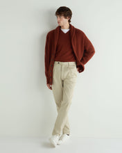 Load image into Gallery viewer, N.Peal Men&#39;s Burlington V Neck Cashmere Jumper Spice Orange
