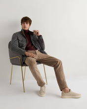 Load image into Gallery viewer, N.Peal Men&#39;s Trafalgar Roll Neck Cashmere Jumper Claret Red
