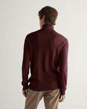 Load image into Gallery viewer, N.Peal Men&#39;s Trafalgar Roll Neck Cashmere Jumper Claret Red
