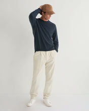 Load image into Gallery viewer, N.Peal Men&#39;s Oxford Round Neck Cashmere Jumper Caviar Blue
