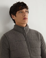 Load image into Gallery viewer, N.Peal Men&#39;s Mall Cashmere Gilet Wood Smoke Brown
