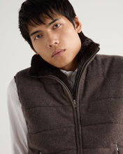Load image into Gallery viewer, N.Peal Men's Vermont Fur Lined Gilet Biscotti Brown
