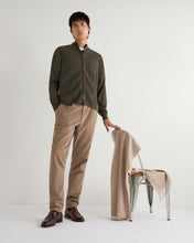 Load image into Gallery viewer, N.Peal Men&#39;s Shaftsbury Suede Trim Cashmere Gilet Moss Green
