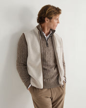 Load image into Gallery viewer, N.Peal Men&#39;s Shaftsbury Suede Trim Cashmere Gilet Sand Brown
