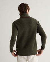 Load image into Gallery viewer, N.Peal Men&#39;s Rex Trim Cashmere Gilet Moss Green
