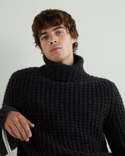 Load image into Gallery viewer, N.Peal Men&#39;s Chunky Moss Stitch Roll Neck Cashmere Jumper Granite Blue
