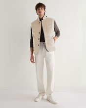 Load image into Gallery viewer, N.Peal Men's Calgary Cashmere Gilet Oatmeal Brown
