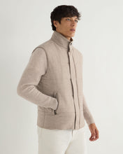 Load image into Gallery viewer, N.Peal Men's Vancouver Gilet Beige Brown
