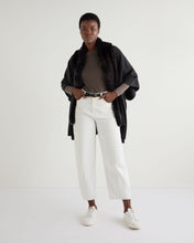 Load image into Gallery viewer, N.Peal Women&#39;s Eden Superfine Cashmere Round Neck Top Mink Brown
