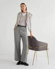 Load image into Gallery viewer, N.Peal Women&#39;s Phoebe V Neck Cashmere Jumper With Lurex Sand Brown Sparkle
