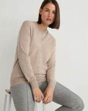 Load image into Gallery viewer, N.Peal Women&#39;s Phoebe V Neck Cashmere Jumper Oatmeal Brown
